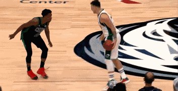 BetVictor伟德官网-东契奇再演三分绝杀！铂金复出完美表现功不可没